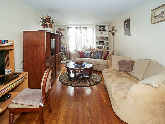2nd image of 3325 92nd St #3P