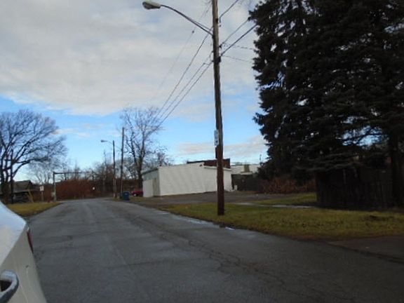 4th image of 401 Germania St