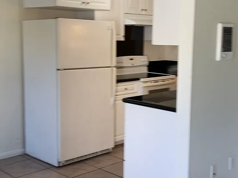 7878 Camino Glorita — Photo 6