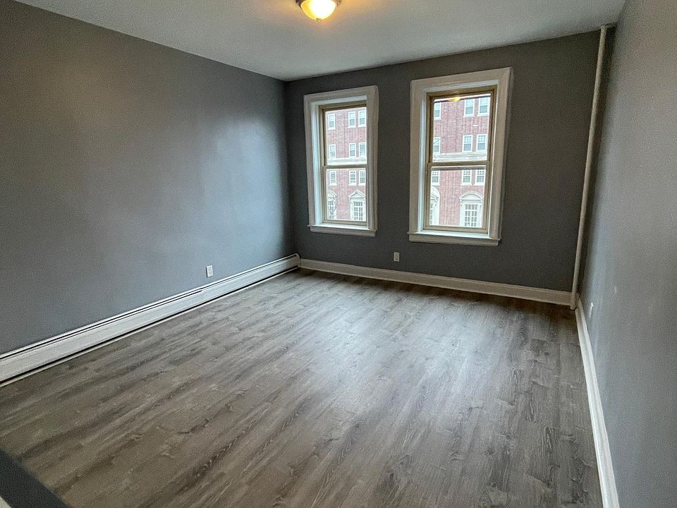 1st image of 645 Bergen Ave #16