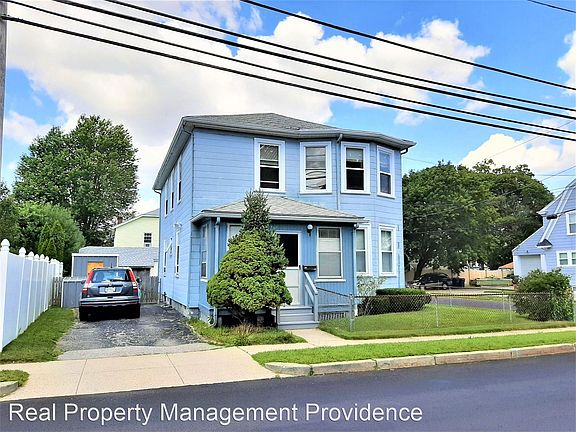 2nd image of 205 Pawtuxet Ave Unit 2