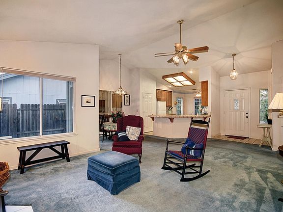 4th image of 3121 Joellen Ct
