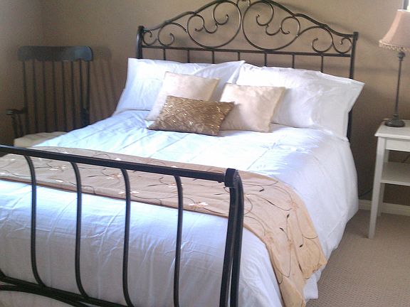 Guest bedroom with private bath