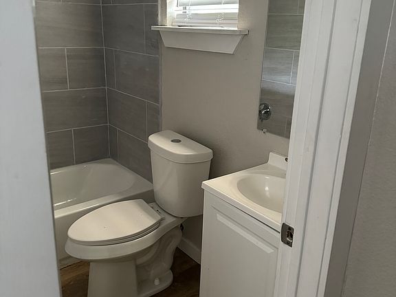 2nd image of 810 Blaylock Dr APT 103