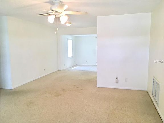 4th image of 4424 101st Ave N