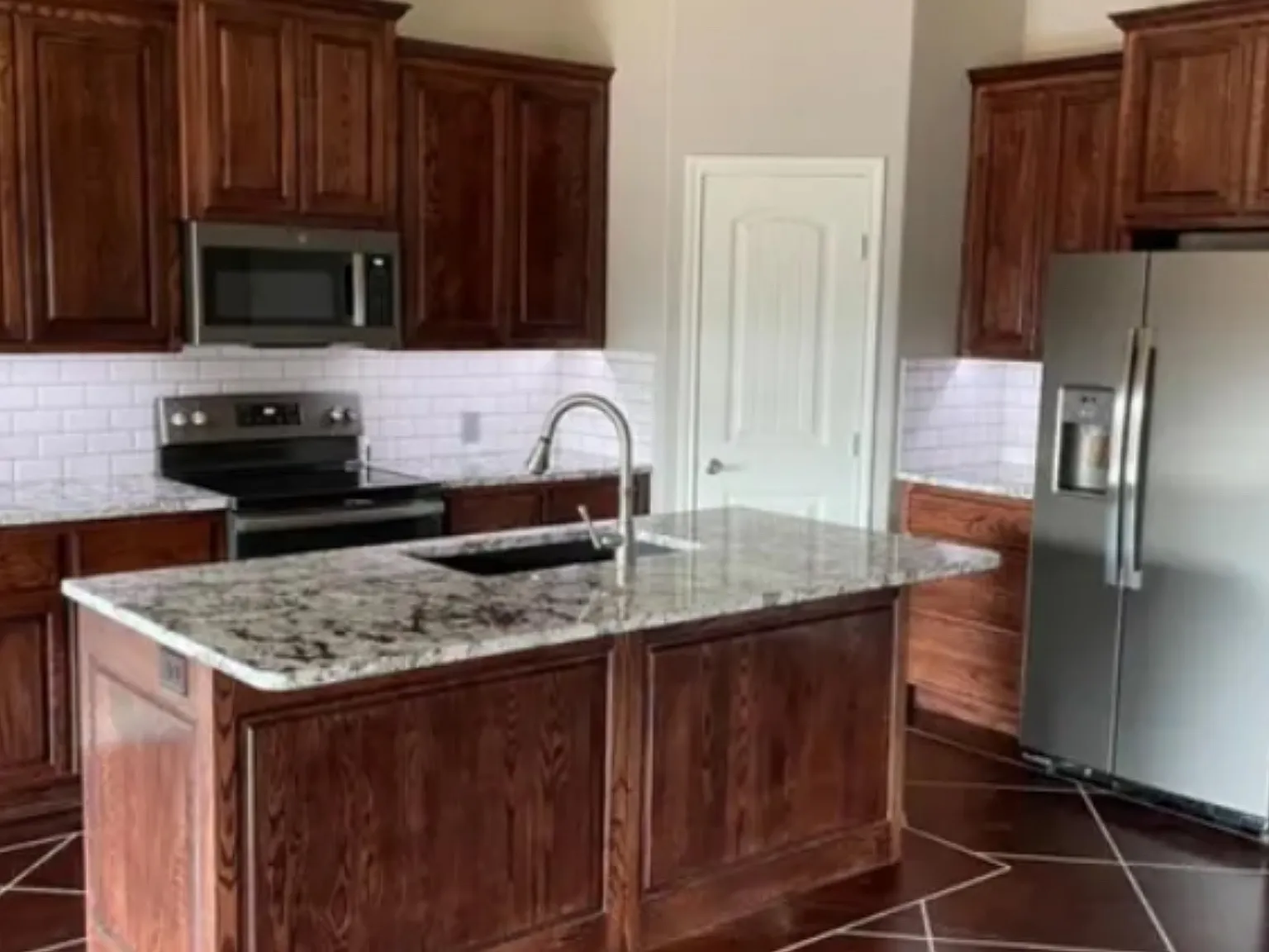 7351 Southern Belle Cir — Photo 4