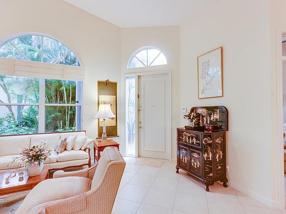 3rd image of 4702 Carlton Golf Dr