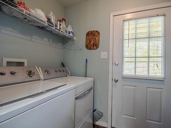5th image of 17320 Avondale Cir