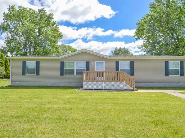 518 4th St, Keyesport, IL 62253