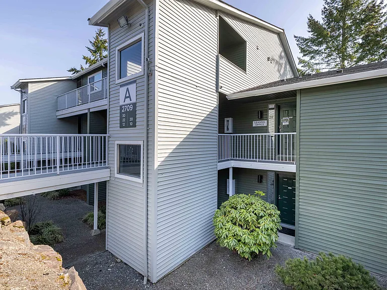 Evergreen Grove — Photo 20