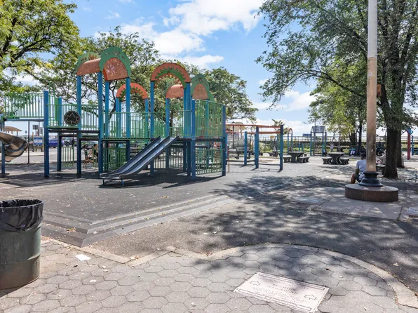 3111 Brighton 1st Place image 20 of 21