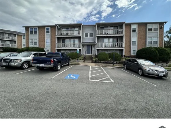 3361 Yost Ln APT 103, Dumfries, VA 22026