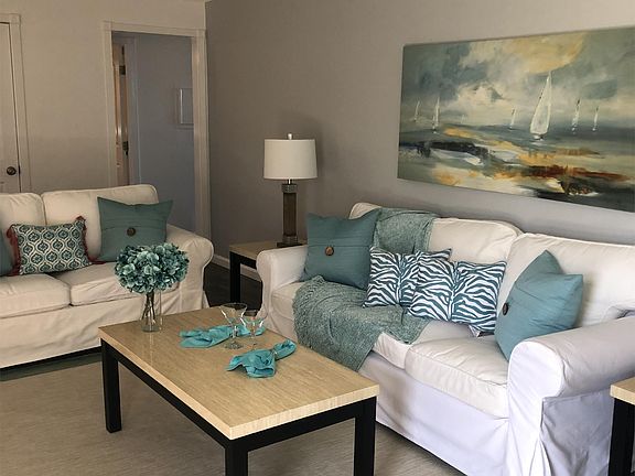 2nd image of 1030 Magnolia Ave APT 2