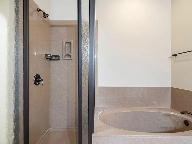 7324 Bandera Ranch Trl #B — Photo 14