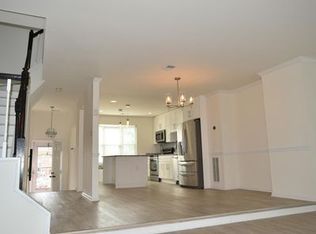 6704 Mockingbird Woods Ct, Lorton, VA 22079