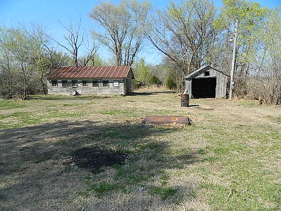 4th image of 2810 192nd Rd