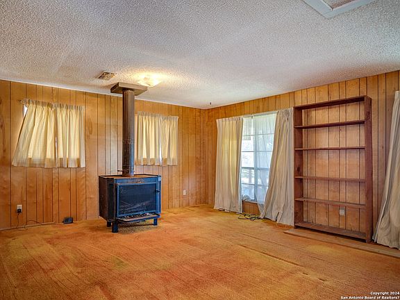 5th image of 1036 CANYON SPRINGS DR
