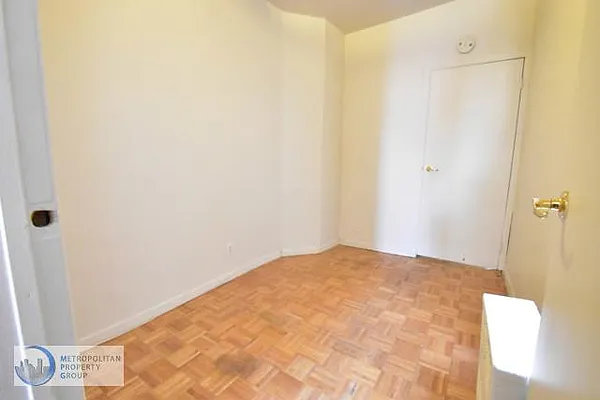 Rented by Metropolitan Property Group | media 10