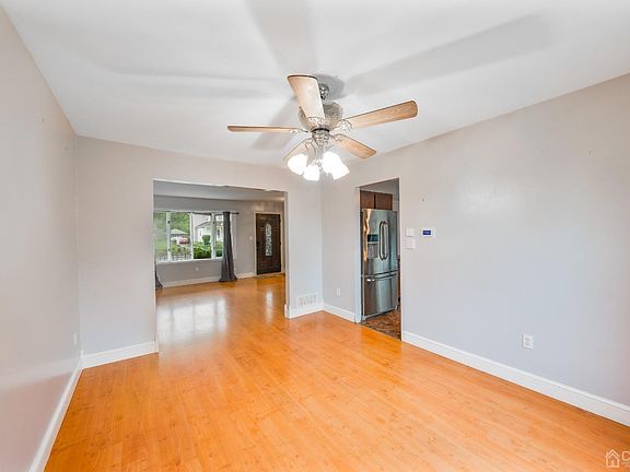 4th image of 440 W West Ave