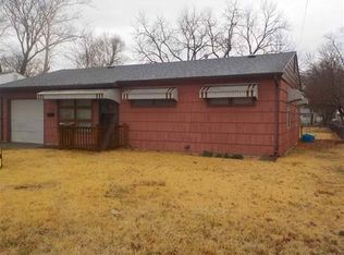 1216 W 11th St, Junction City, KS 66441