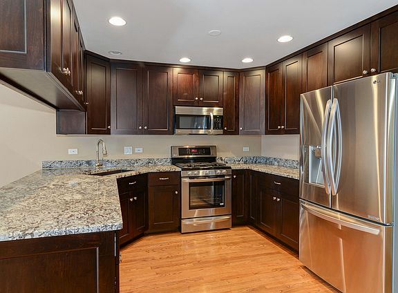 4th image of 8606 Thistlewood Ct