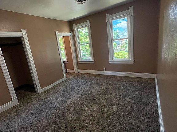 Large Bedroom