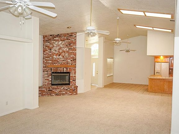 4th image of 12778 Yellowstone Ave