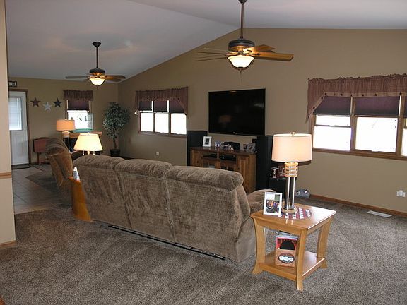 5th image of 1800 Tudor Ln
