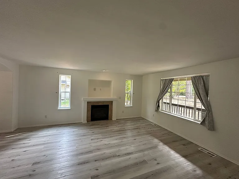 18226 Big Fir Ct SE — Photo 17