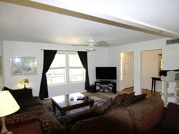 5th image of 1912 N Harris Dr