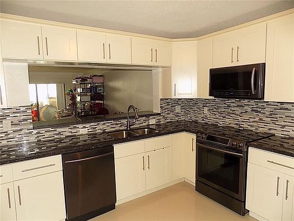 3rd image of 4940 Apt. #109 E E Sabal Palm #109