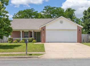 1275 S Jasmine Ln, Fayetteville, AR 72704