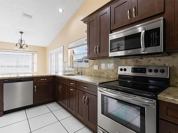 3rd image of 20210 NW 9th Dr