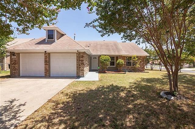 1st image of 3308 Spotted Horse Dr