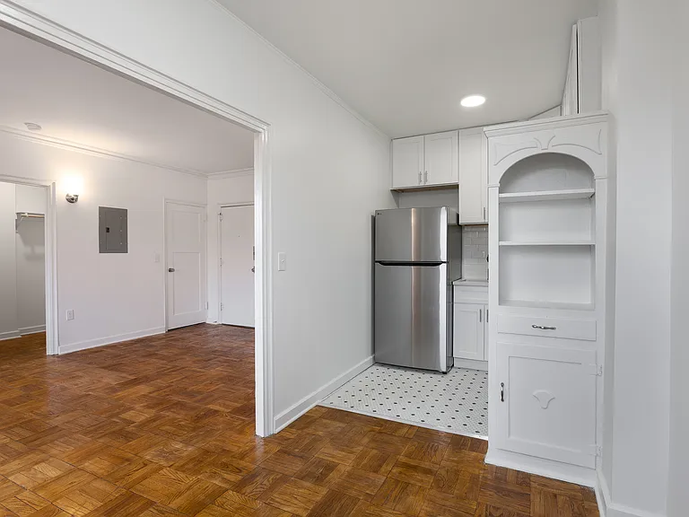 Marleigh Apartments — Photo 20