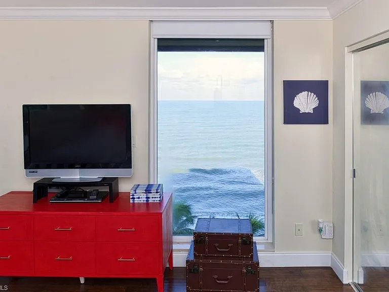 4001 Gulf Shore Blvd N #707 — Photo 20
