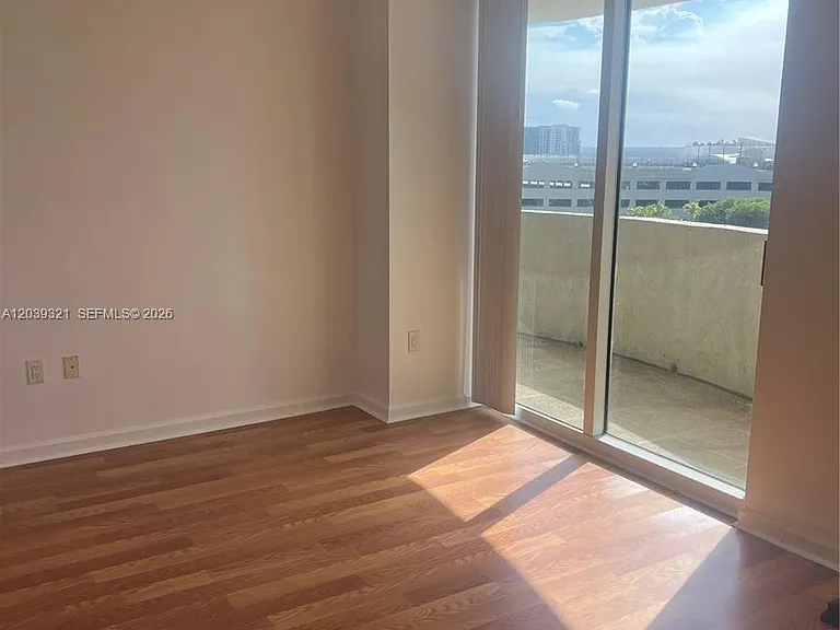19501 W Country Club Dr #611 — Photo 12