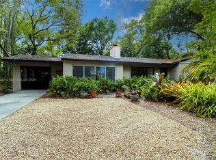 2400 McClellan Pkwy, Sarasota, FL 34239