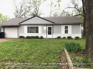 2604 SW Eveningside Dr, Topeka, KS 66614