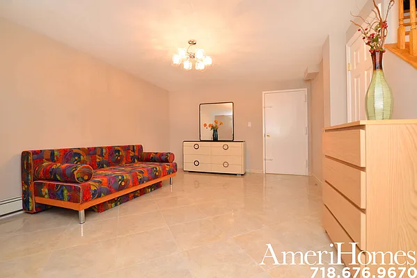 Sold by Amerihomes Realty of NY | media 3