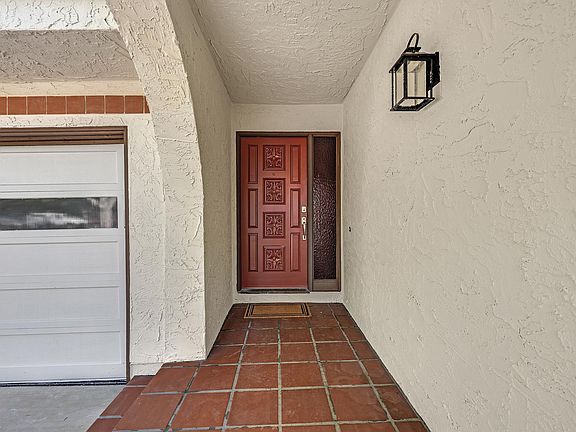 4th image of 34233 Arizona St
