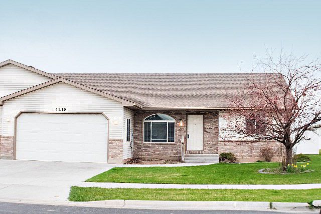 1st image of 1218 S Oakmeadow Cir