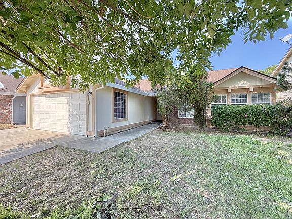 2nd image of 8561 Vintage Park Dr