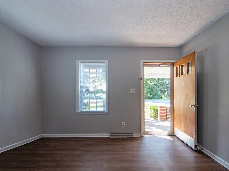 1231 Crume Rd — Photo 13