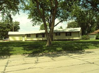 1103 East St, Wood River, NE 68883