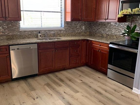 2nd image of 4728 W Fairview Hts