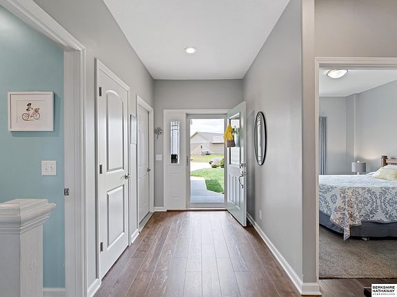 2nd image of 1094 Prairie Hill Cir
