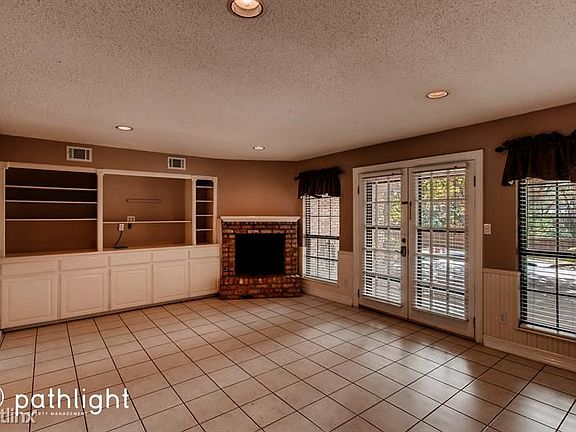 5th image of 12127 Larchgate Dr