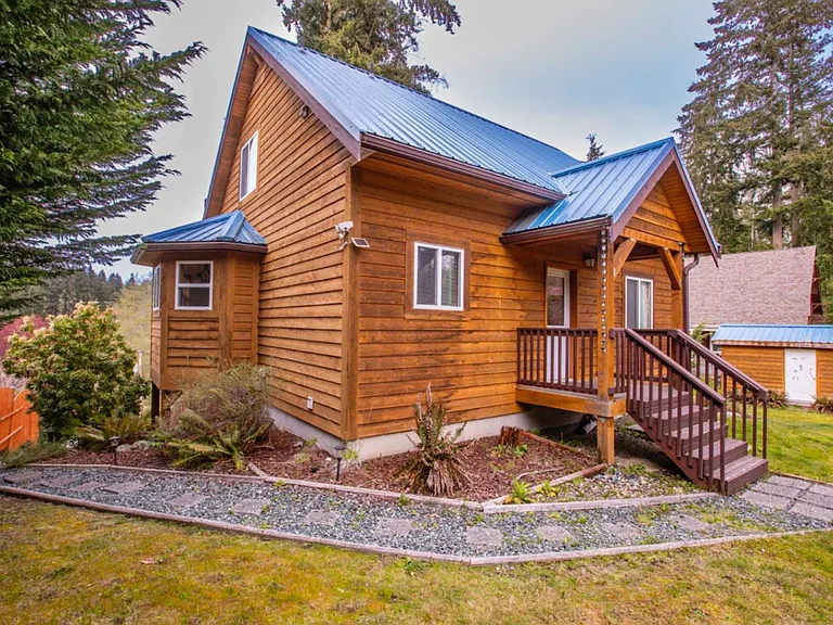 1130 Honeymoon Lake Dr — Photo 1