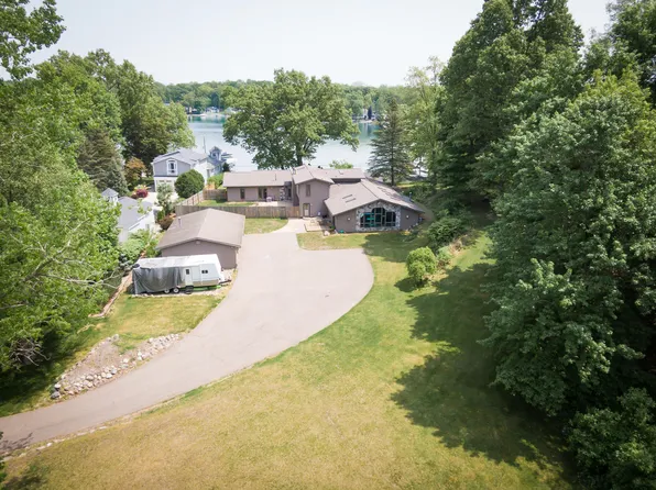 12180 E D Ave, Richland, MI 49083